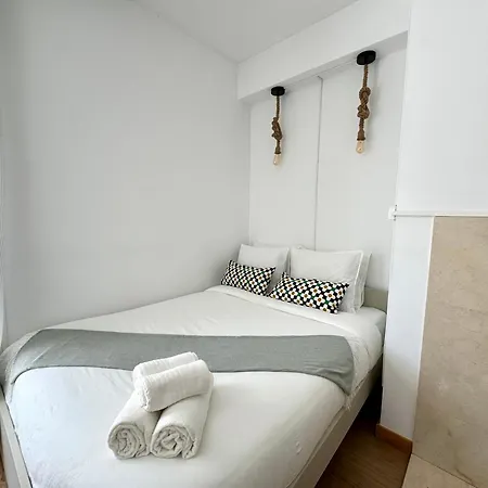 At Expo בית הארחה ליסבון